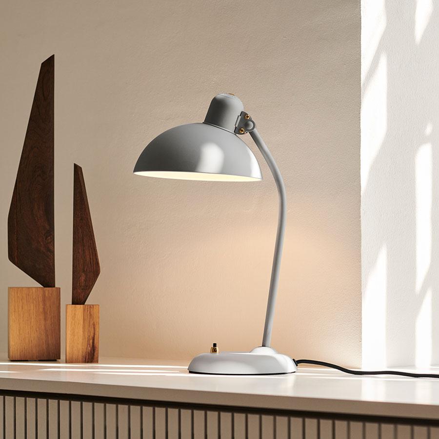 FRITZ HANSEN KAISER IDELL 6556-T テーブルランプ – N203