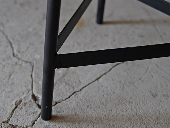 TR IRON STOOL