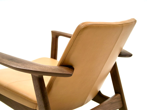 ROBINSON LOUNGE CHAIR