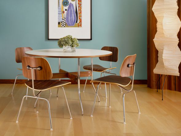 Eames Molded Plywood Dining Chair