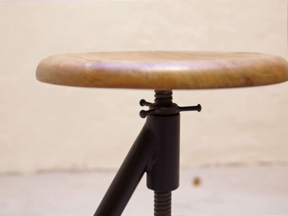 FR IRON STOOL