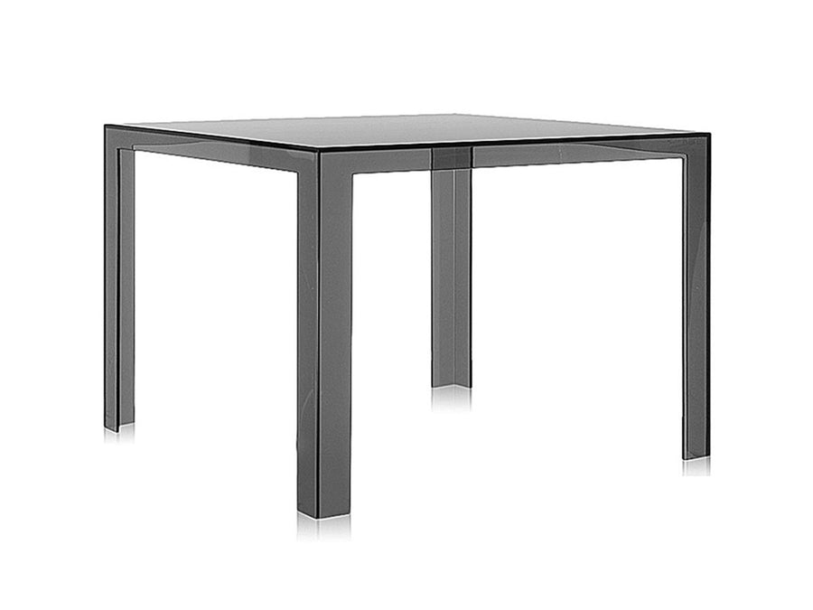 INVISIBLE TABLE