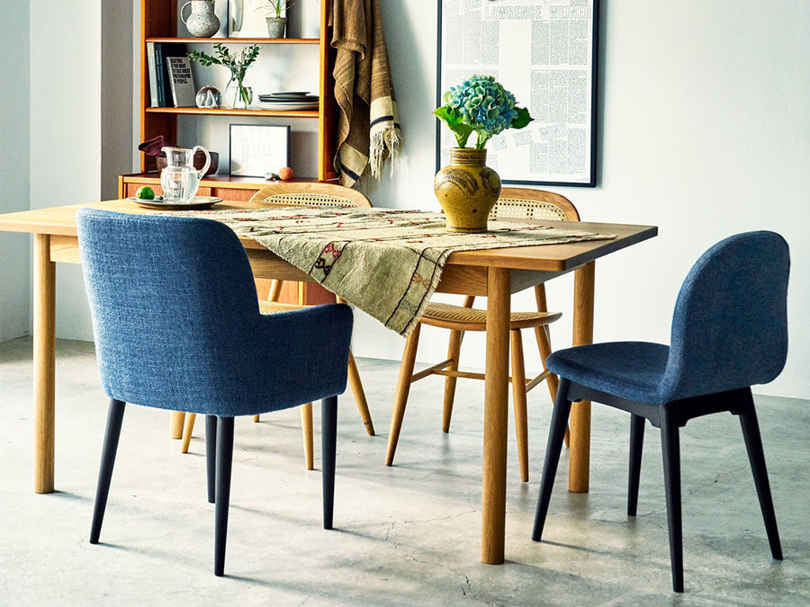 DIMANCHE DINING TABLE