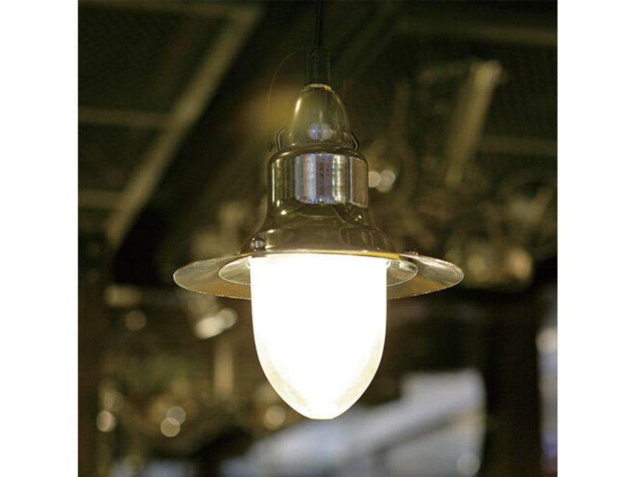 Aluminum pendant lamp with glass cover