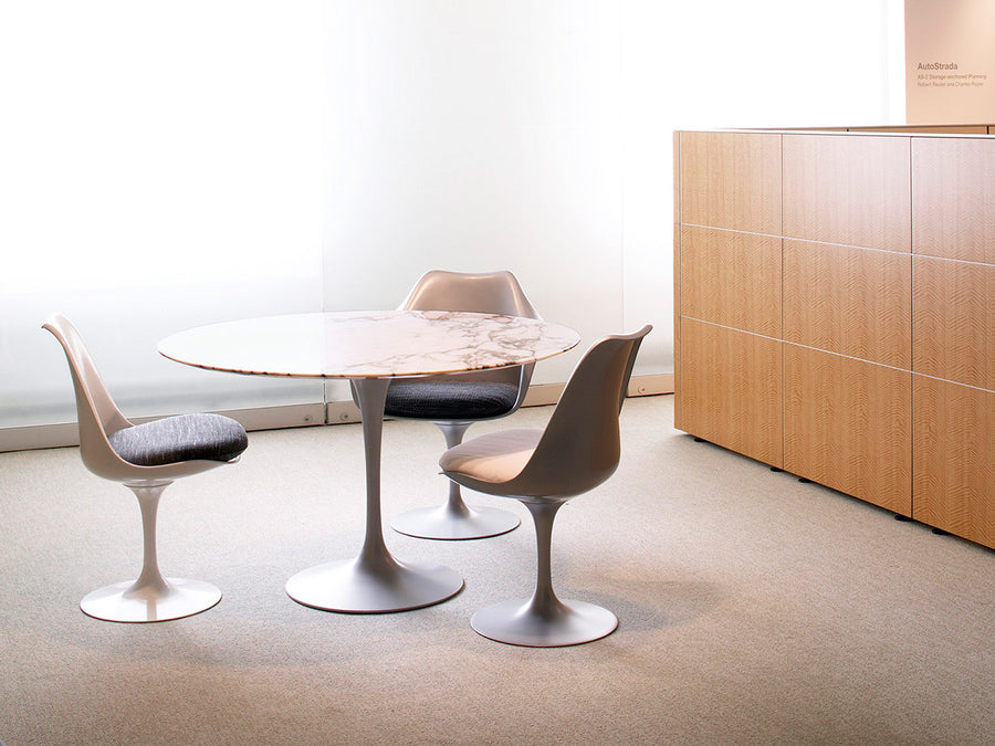 Saarinen Collection Round Table