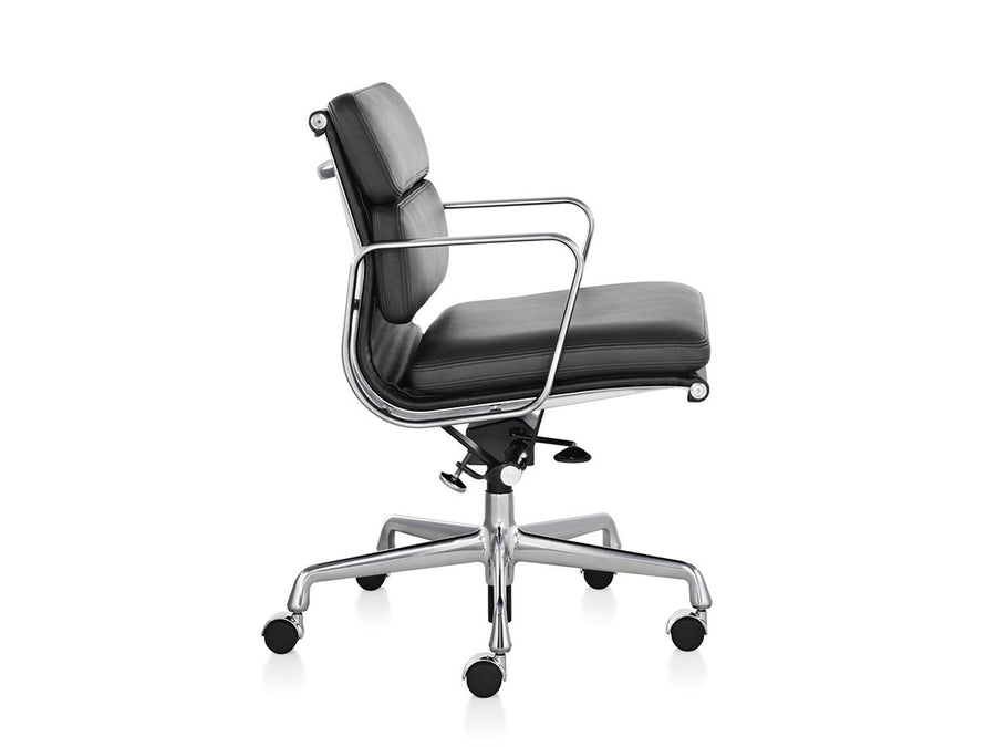 Eames Soft Pad Group Chair Management Chair