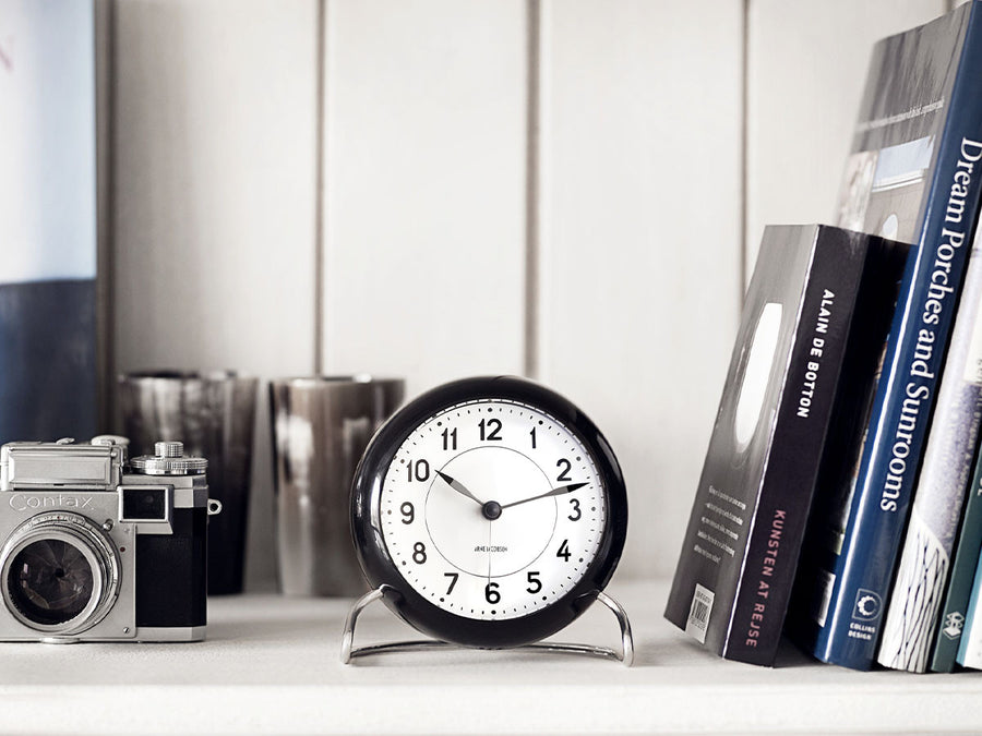 ARNE JACOBSEN Station Table Clock