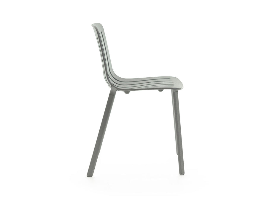 PLATO STACKING CHAIR