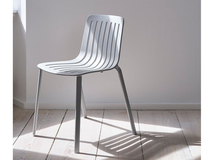 PLATO STACKING CHAIR