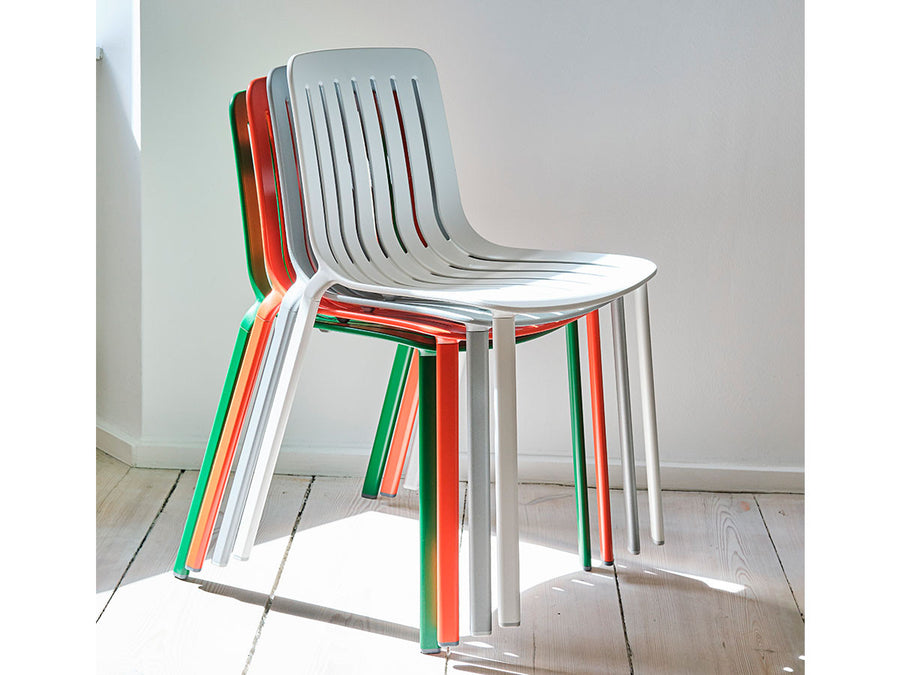 PLATO STACKING CHAIR