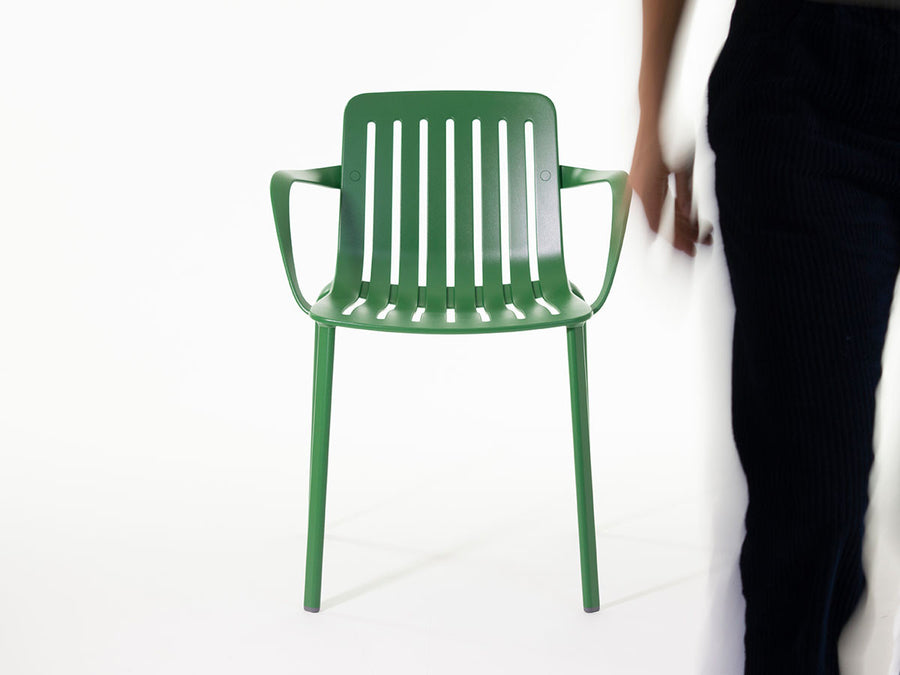 PLATO STACKING CHAIR