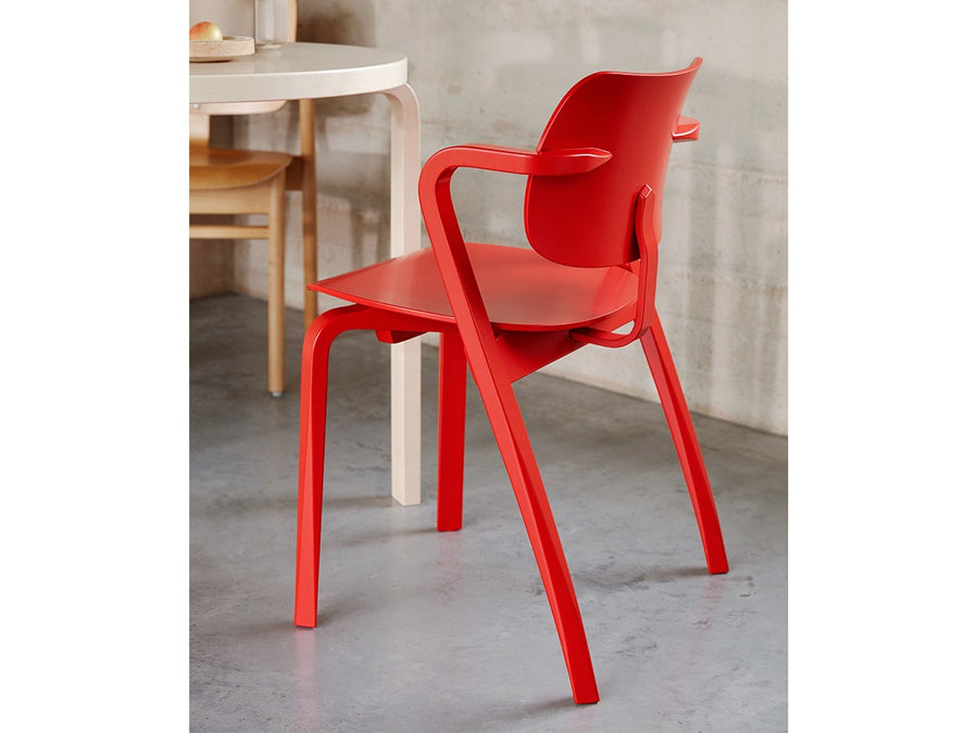 ASLAK CHAIR