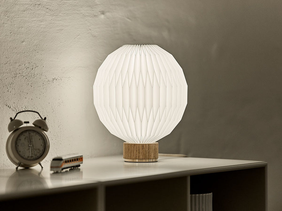 CLASSIC TABLE LAMP MODEL 375