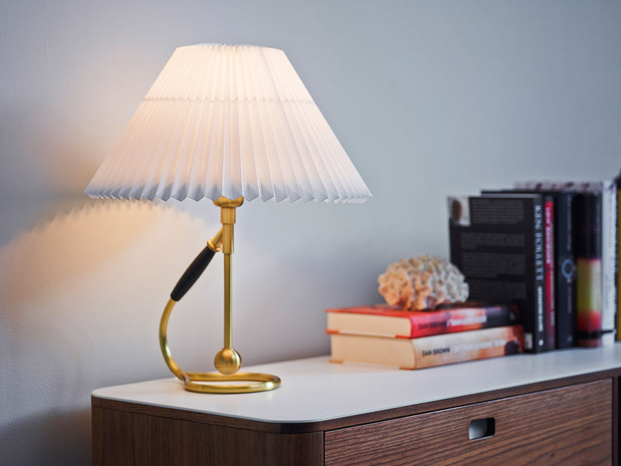 CLASSIC TABLE LAMP MODEL 306