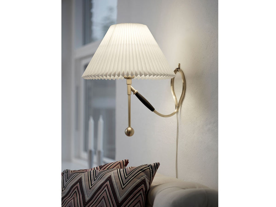 CLASSIC TABLE LAMP MODEL 306