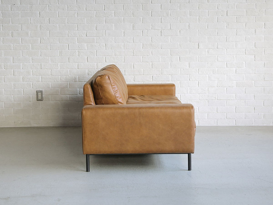 PLUTO SOFA