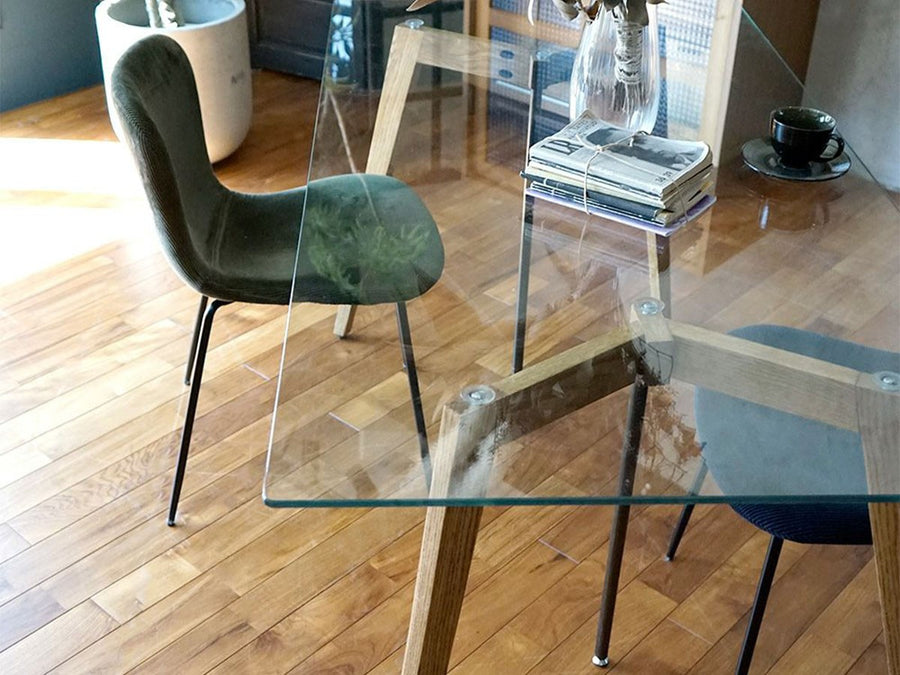 G-knot glass table 1500 clear