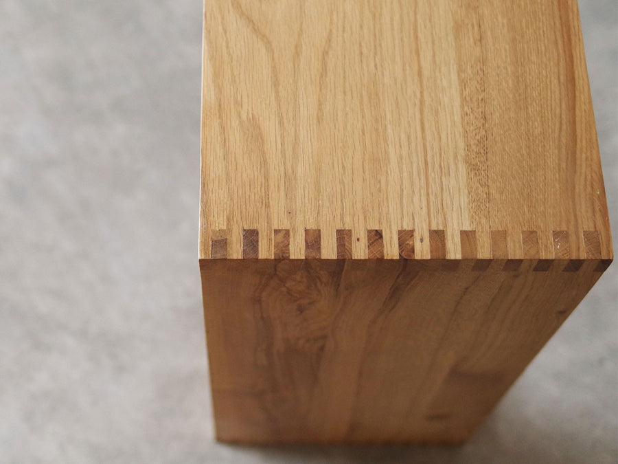 ST OAK SIDE TABLE