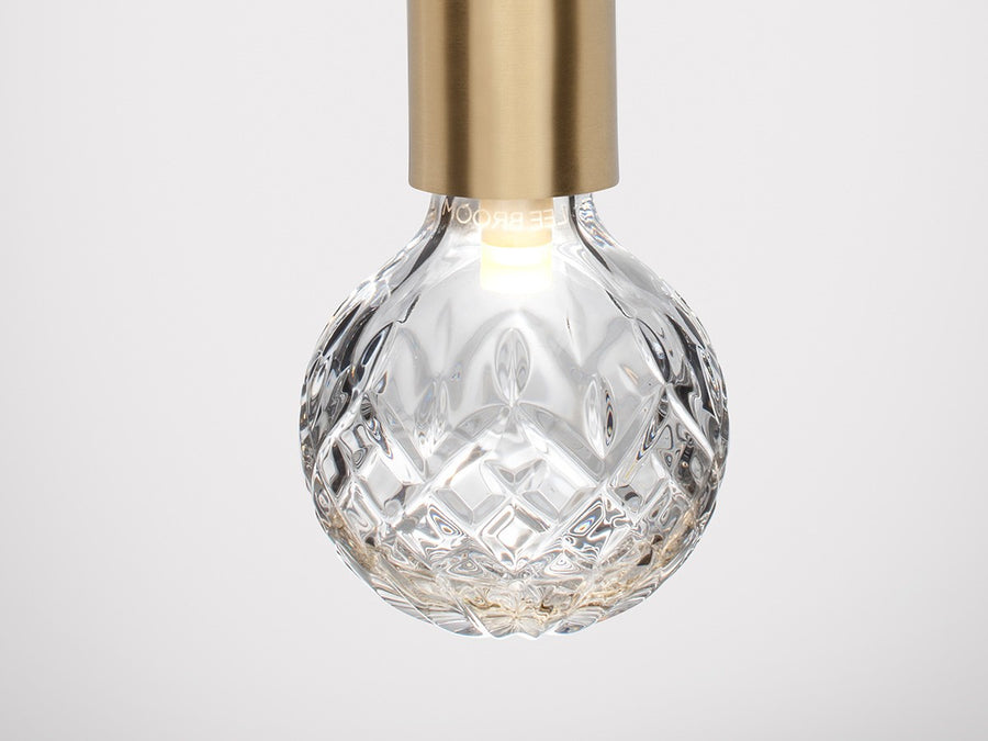 CRYSTAL BULB WALL