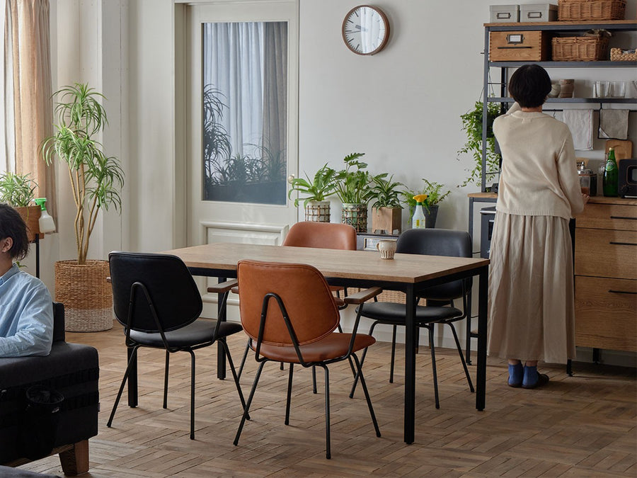 TANK DINNING TABLE