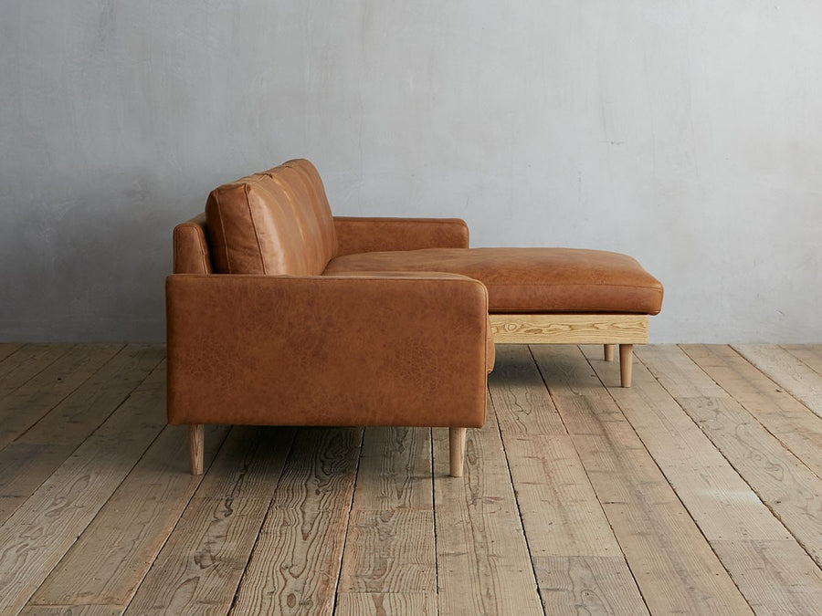 FREDA SOFA