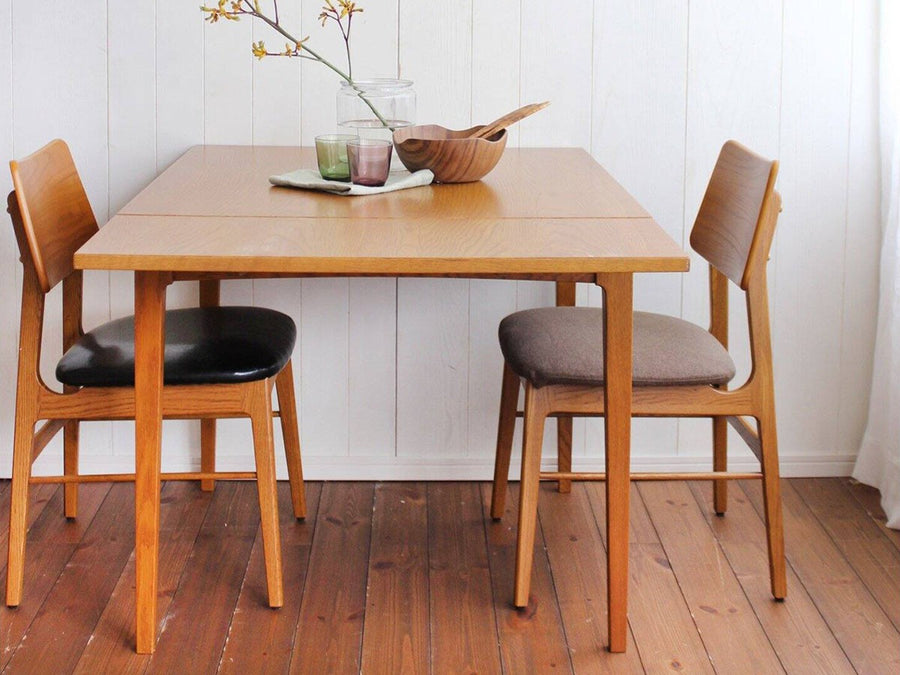 HABITAT DINING TABLE