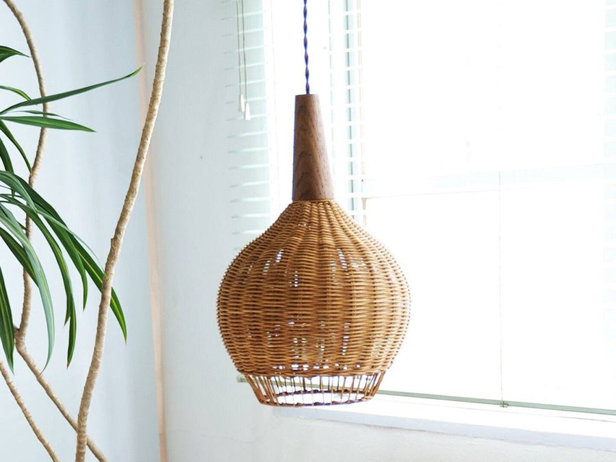 WICKER LAMP