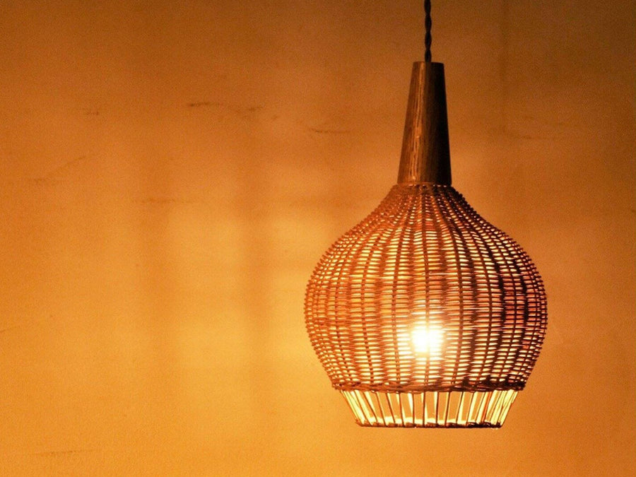 WICKER LAMP