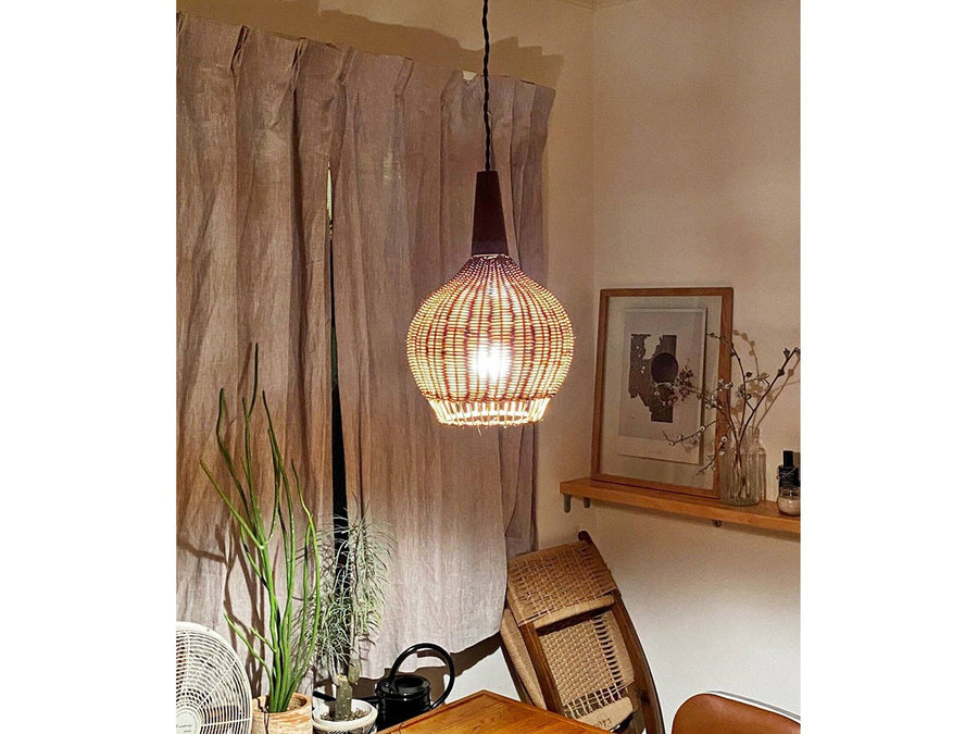 WICKER LAMP