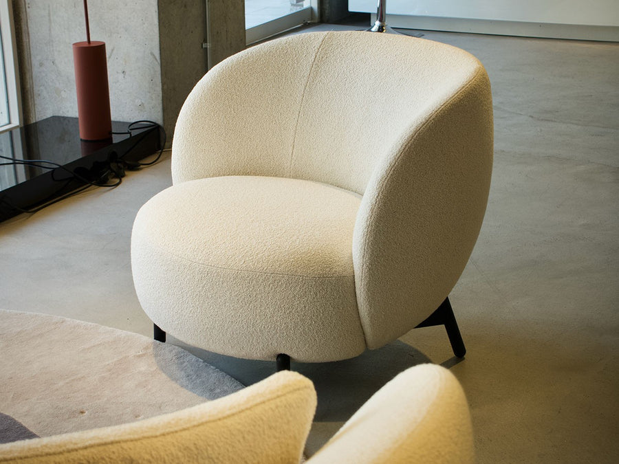 LUNAM ARMCHAIR