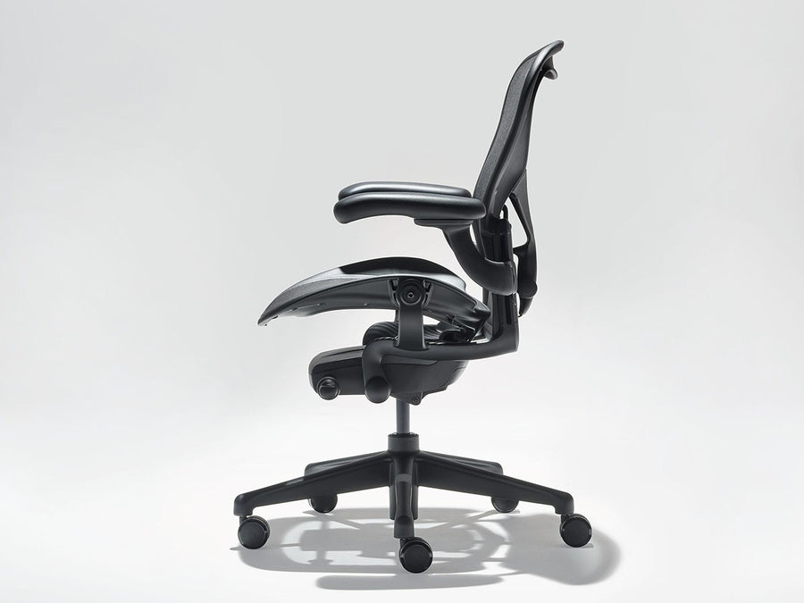 Aeron Chair Remastered Cサイズ（ラージサイズ）