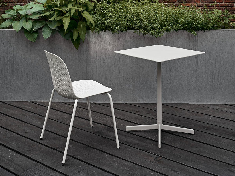 NEU TABLE SQUARE