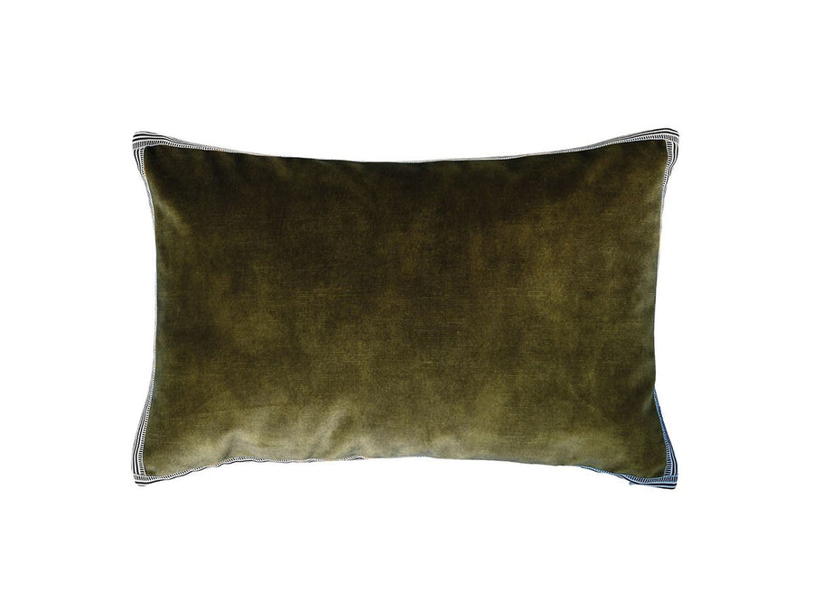 Manade Cushion