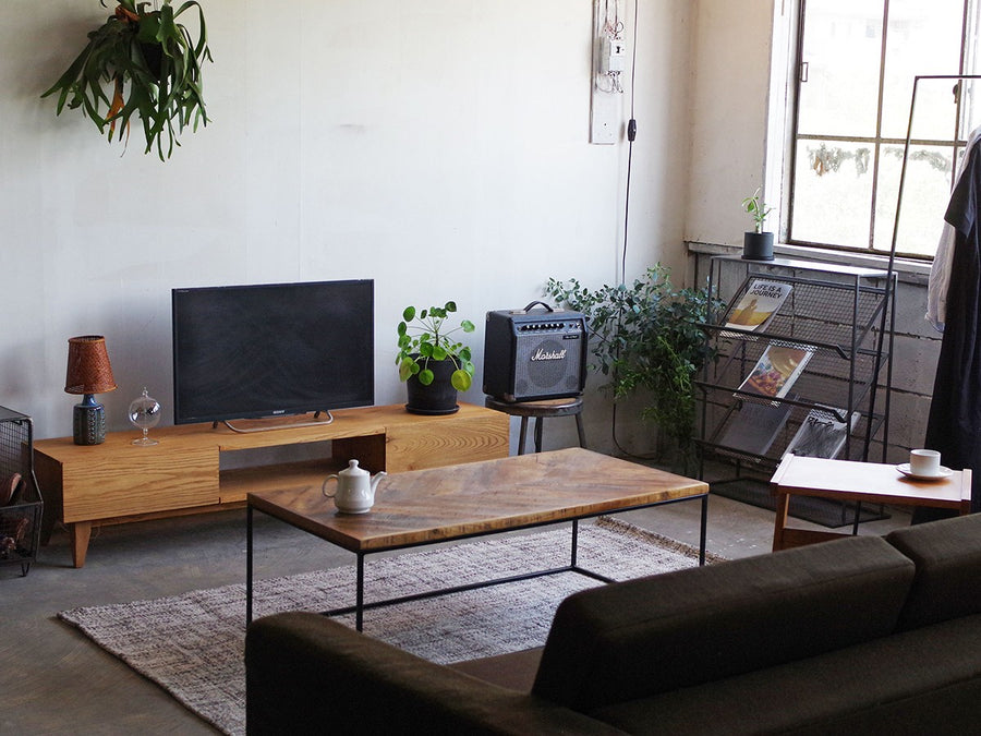 HERRINGBONE TABLE