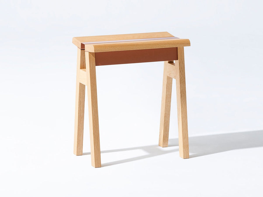 Hi.series stool