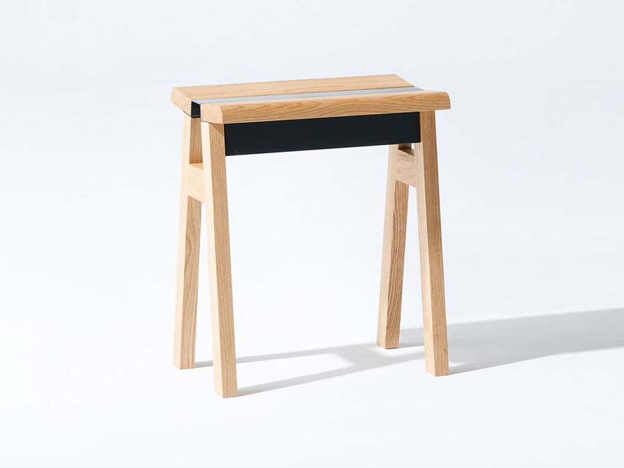 Hi.series stool