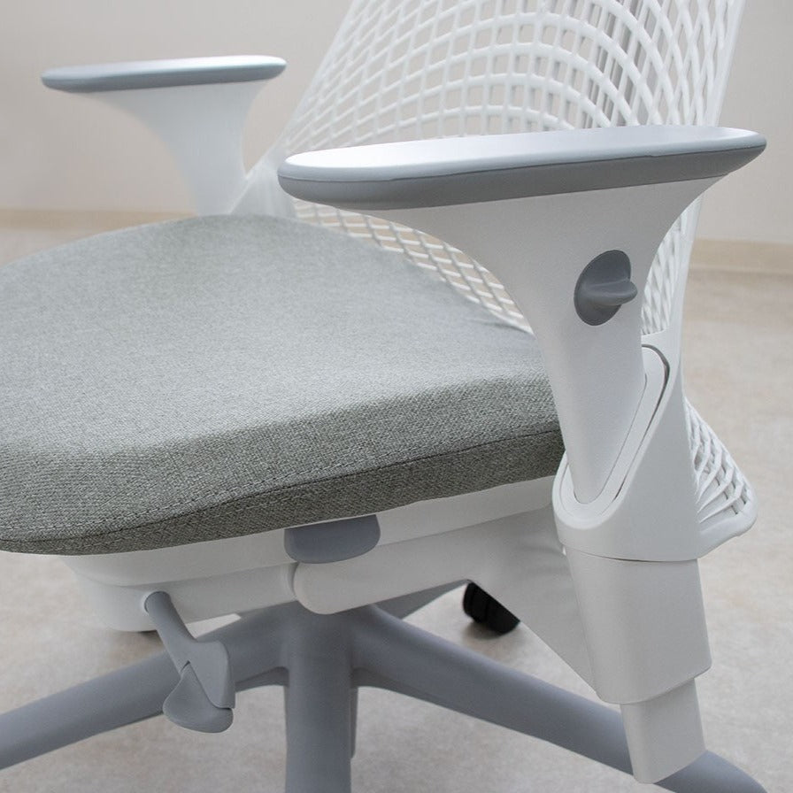 SAYL Chair Suspension Mid-Back チェア