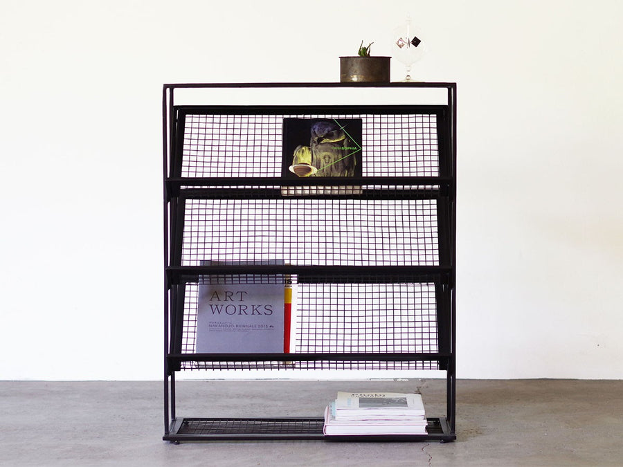 IRON DISPLAY MAGAZINE RACK