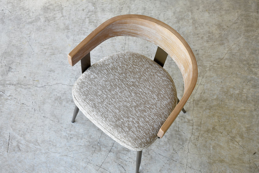 BIRIA CHAIR ビリア チェア